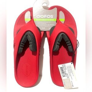OOFOS OOriginal Thong Red and Black Recovery Sandals